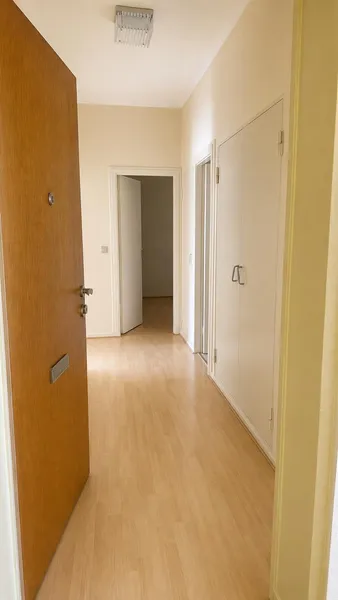 Stilvoll modernisiert: 2-Zimmer-Wohnung in Charlottenburg — photo 1